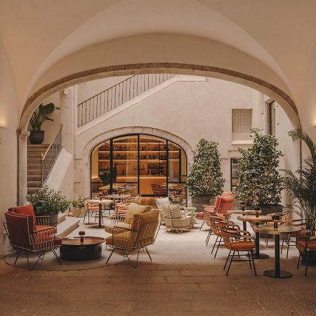 Hotel Palau Fugit Girona Bagian luar foto