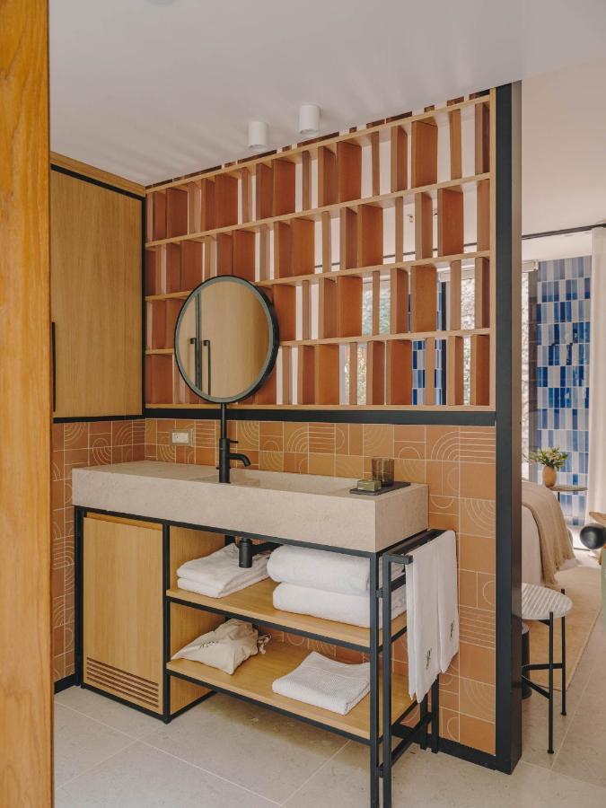 Hotel Palau Fugit Girona Bagian luar foto