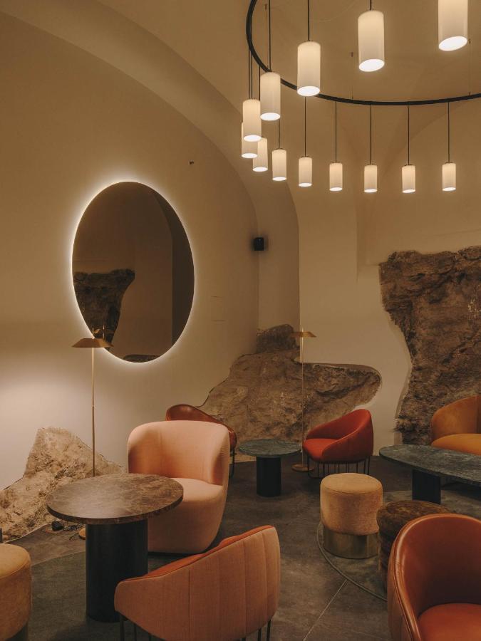 Hotel Palau Fugit Girona Bagian luar foto