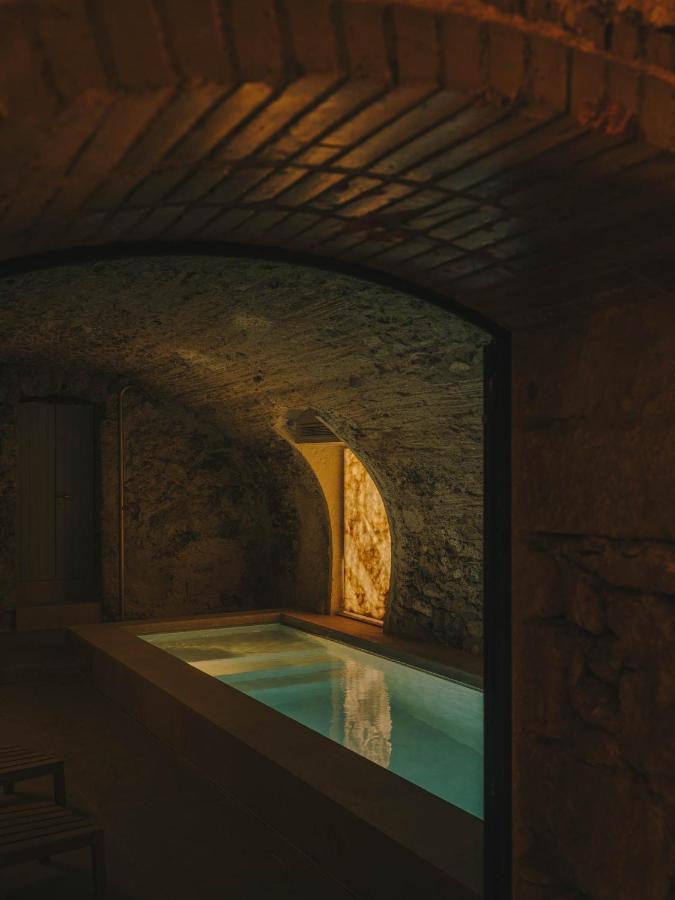 Hotel Palau Fugit Girona Bagian luar foto