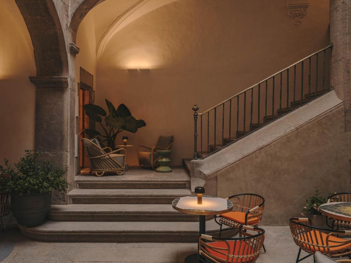 Hotel Palau Fugit Girona Bagian luar foto