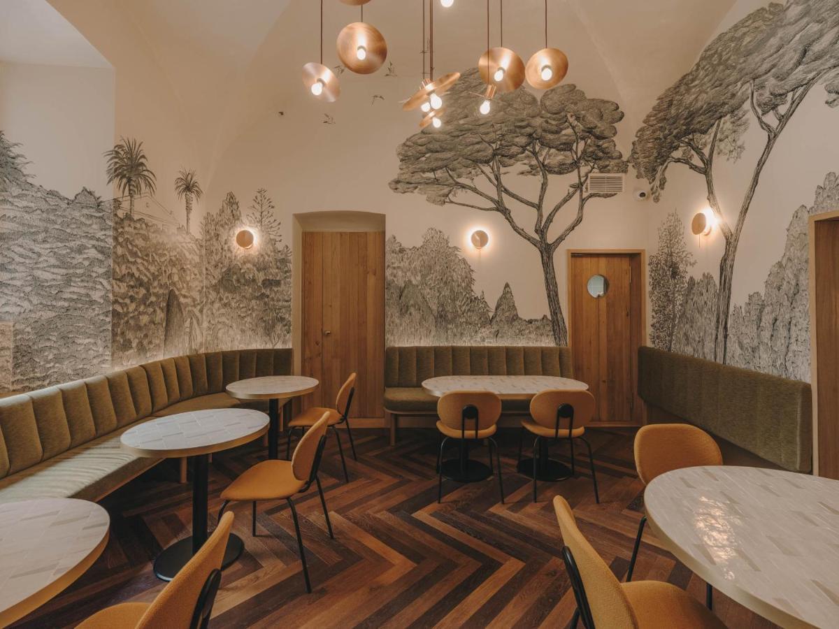 Hotel Palau Fugit Girona Bagian luar foto