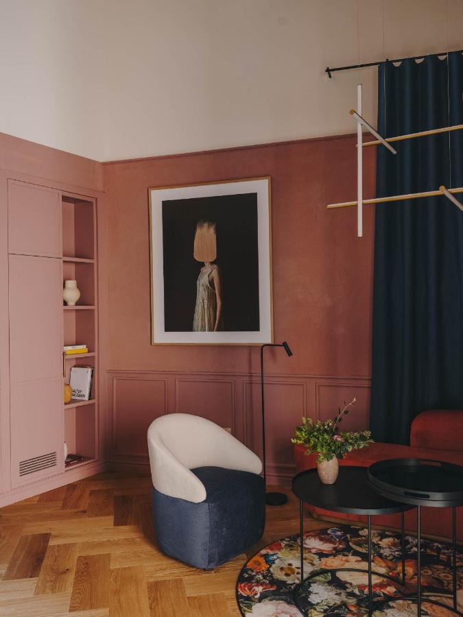 Hotel Palau Fugit Girona Bagian luar foto