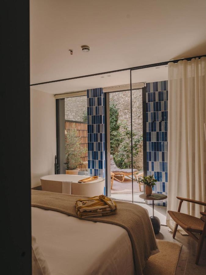 Hotel Palau Fugit Girona Bagian luar foto