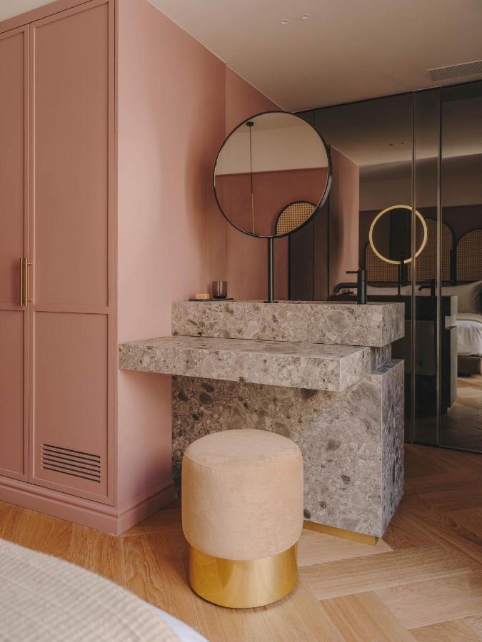 Hotel Palau Fugit Girona Bagian luar foto