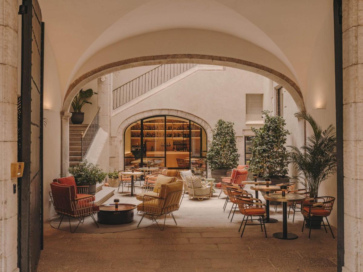 Hotel Palau Fugit Girona Bagian luar foto