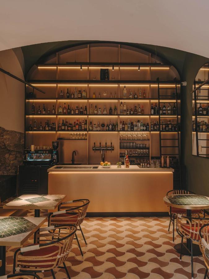 Hotel Palau Fugit Girona Bagian luar foto