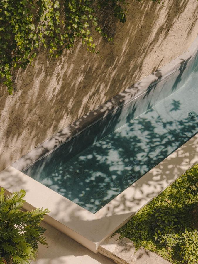 Hotel Palau Fugit Girona Bagian luar foto