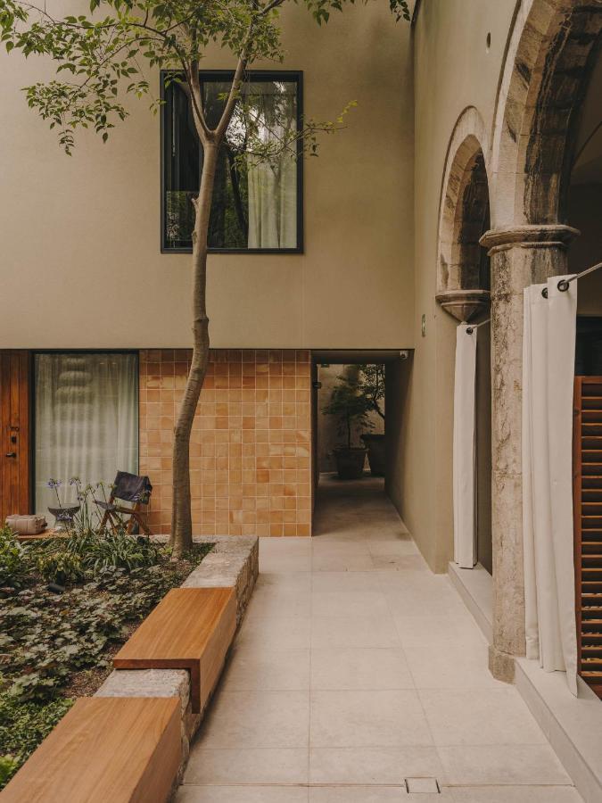 Hotel Palau Fugit Girona Bagian luar foto