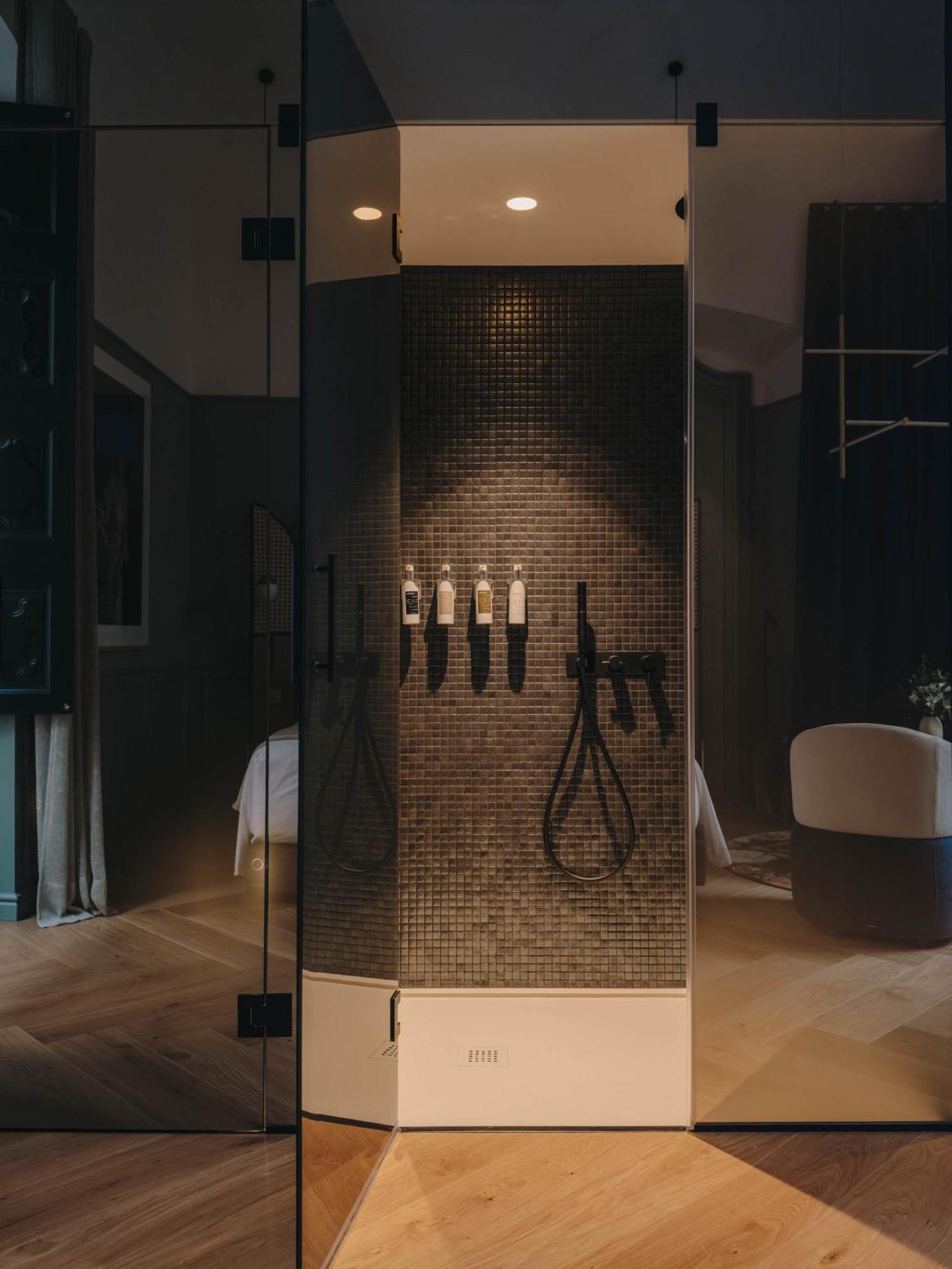 Hotel Palau Fugit Girona Bagian luar foto